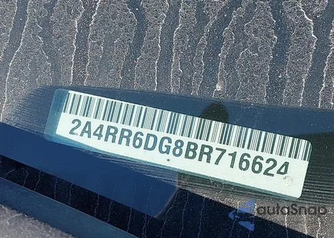 2011 Chrysler Town & Country Limited z USA, uszkodzony, nr VIN 2A4RR6DG8BR716624